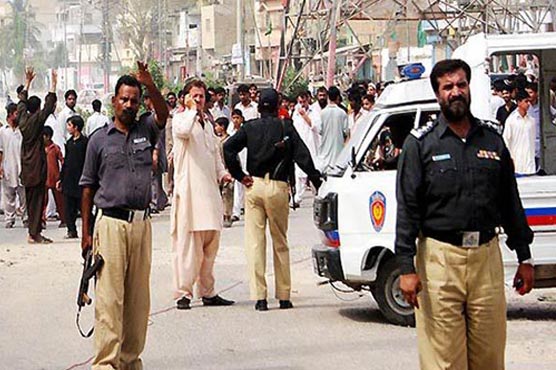 One dacoit killed, another injured during raid in Karachi