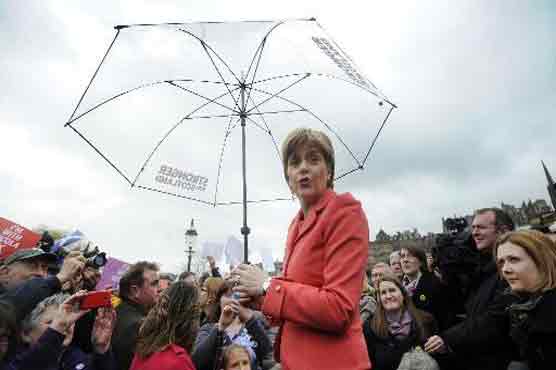 All eyes on Scotland in Britain's knife-edge vote