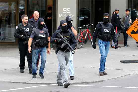 Lawmakers defy outrage to ramp up Canada spy agency powers 