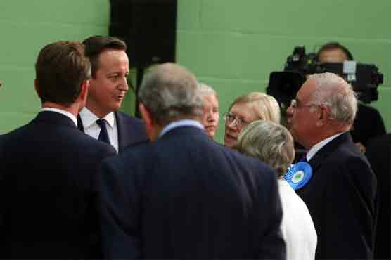 Cameron set for UK poll win as Scottish nationalists triumph