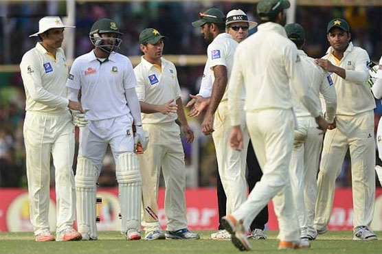 Pakistan grab 354-run lead over Bangladesh 