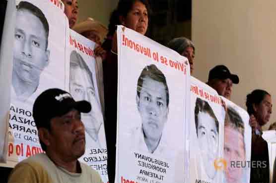 Mexico arrests police commander in 43 missing case