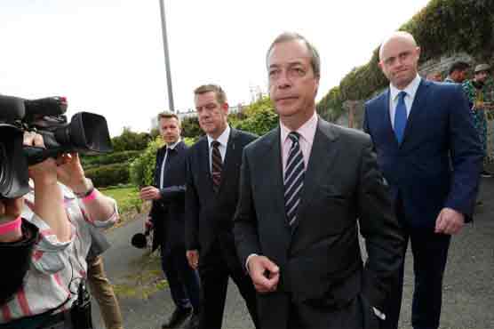 Farage resigns after defeats for anti-EU camp