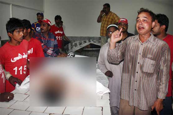 DSP, guard gunned down in Karachi