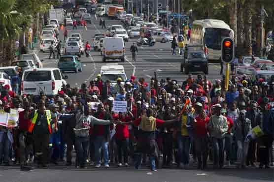 S.Africa strike season looms after attacks on migrant workers  04:17 - 10/05/15