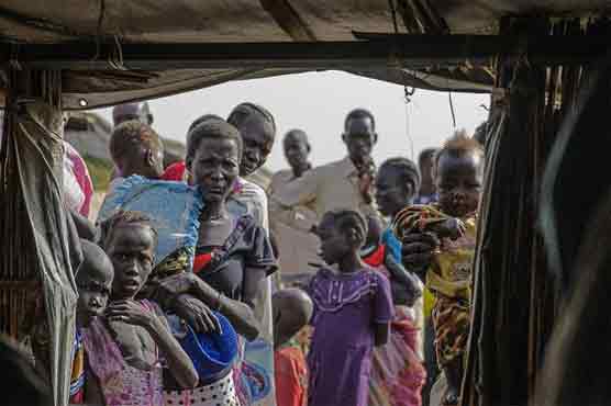 300,000 in South Sudan war zone 'without aid' as UN pulls out