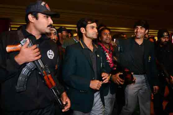 National cricket players arrive in Lahore 