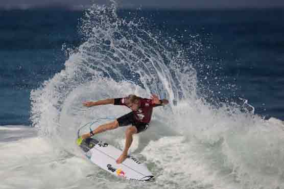Surfing event opens in Rio amid water pollution worries