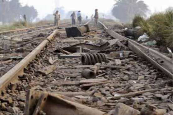 Sheikhupura: Cargo train kills two people crossing railway line