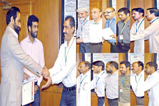 Dunya News honors hardworking employees with cash, appreciation letters