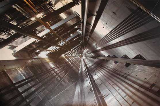 Two killed, one injured in elevator mishap in Karachi