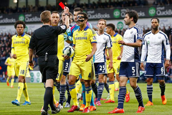 Football: Fabregas sees red as champs Chelsea crash