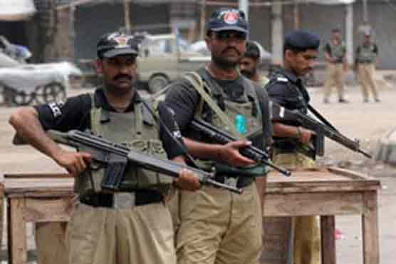 Police arrest two suspects, confiscate two thirty-bore pistols