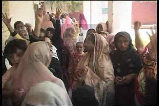 Multan: PTI, PML-N supporters clash during PP-196 by-polls