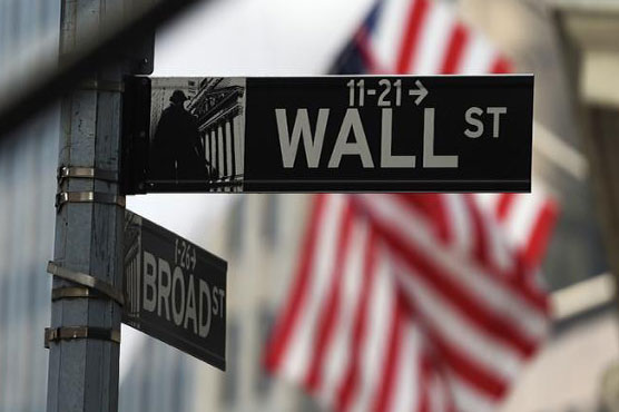 US stocks mostly up despite valuation worries