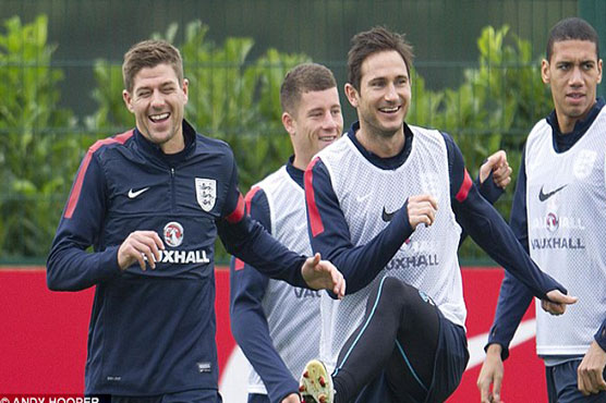 Football: Hodgson hails USA-bound Gerrard and Lampard