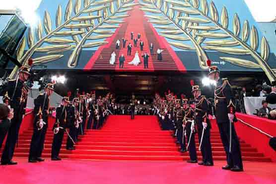 Cannes race wide open on awards eve