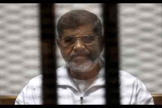 Morsi, secular camp in dock for 'insulting' Egypt judiciary