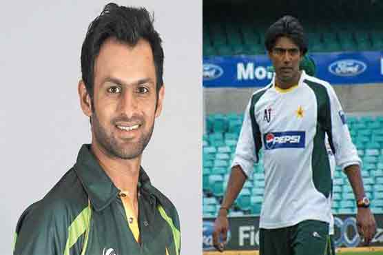 Pakistan recall Malik, Sami for Zimbabwe one-day series