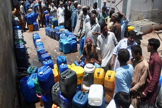 Residents irk as water shortage worsens in Karachi