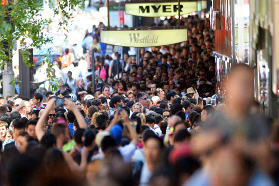 Smartphones, Twitter help gauge crowd size