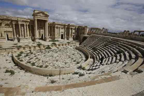 IS 'executes' 20 in Palmyra Roman theatre