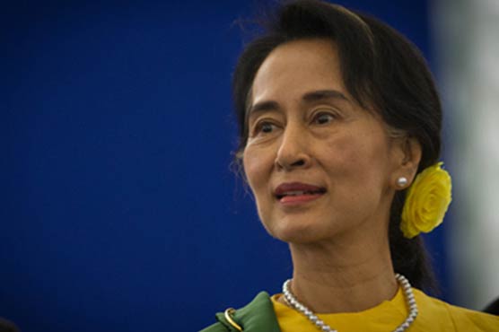 Suu Kyi sidesteps Rohingya migrant crisis for political pragmatism