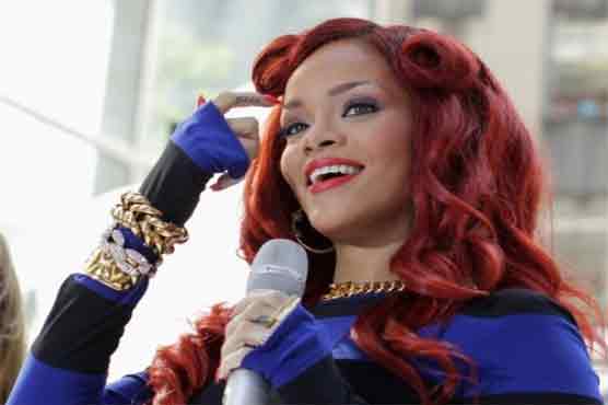 Rihanna dances to local beats on surprise Cuba visit