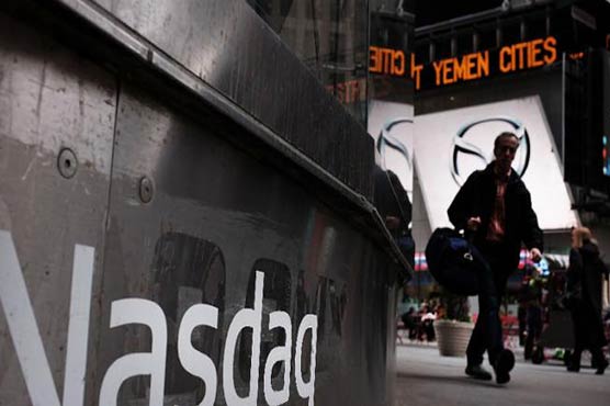 Greece, growth worries keep cap on Wall Street