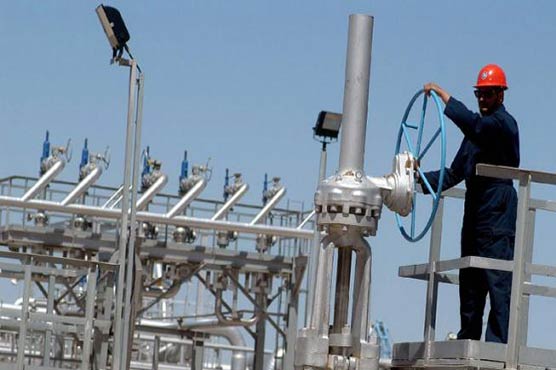 Oil prices jump on US tightening, Saudi mosque attack