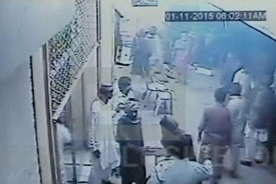 Shoplifting mob storms electronics store in Multan