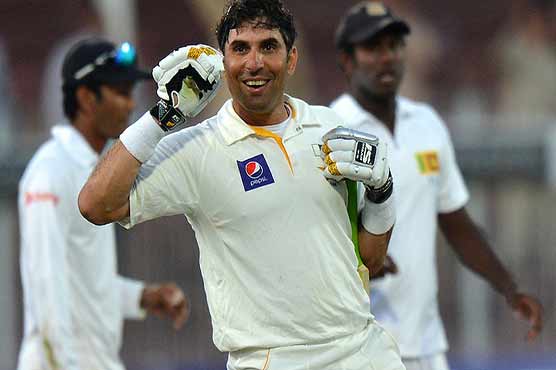 Misbah urged to continue playing till Australia series