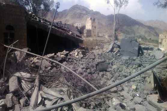 Air strikes kill 23 in IS's Syria 'capital': monitor