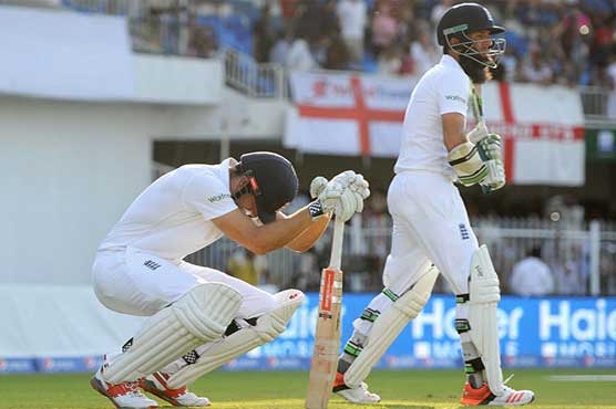 Pakistan hold edge as England seek series-leveling win