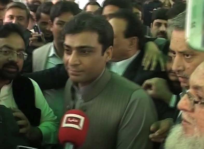 Hamza Shahbaz gets stuck in NA lift