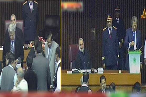 Voting for speaker: Who castes the rejected vote?