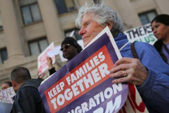 Obama takes immigration reform to Supreme Court