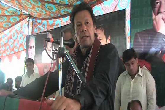 None embraces leadership by reading written speeches, Imran tells Bilawal