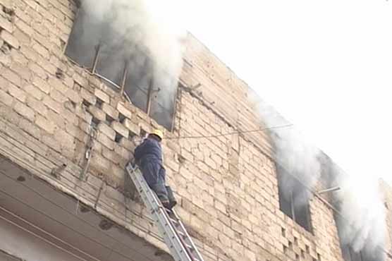 Huge blaze guts garment factory in Karachi's Sher Shah