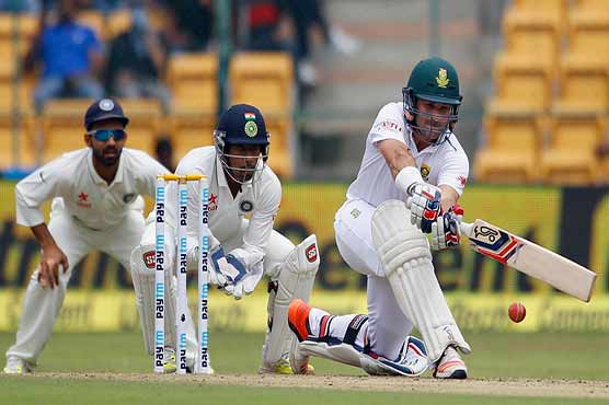 India strike early blows in second S.Africa Test
