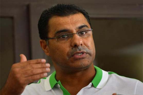 Waqar wants Pakistan to push England hard