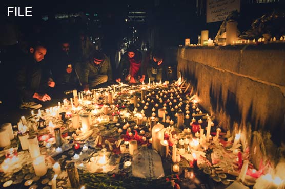 Showing solidarity, APS survivors tell france: 'You're not alone'