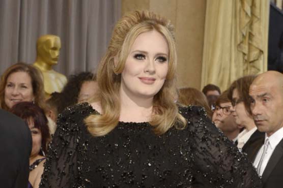 Adele shuns streaming for giant album