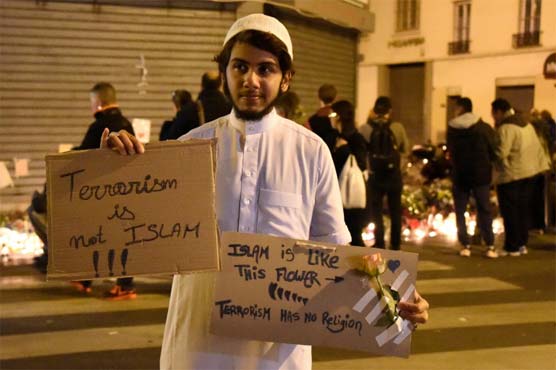 French Muslims fear deeper divide after Paris attacks