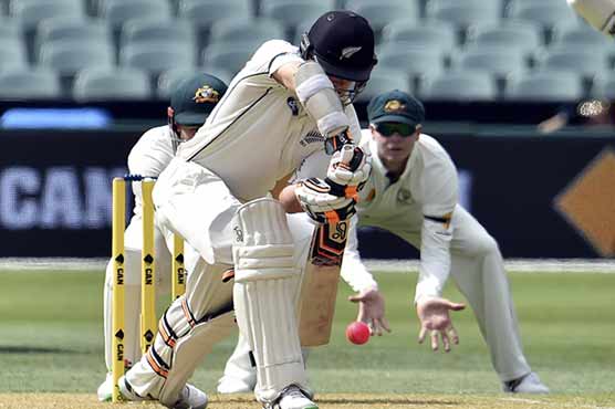 New Zealand 116 for 5 at close, lead Australia by 94 runs