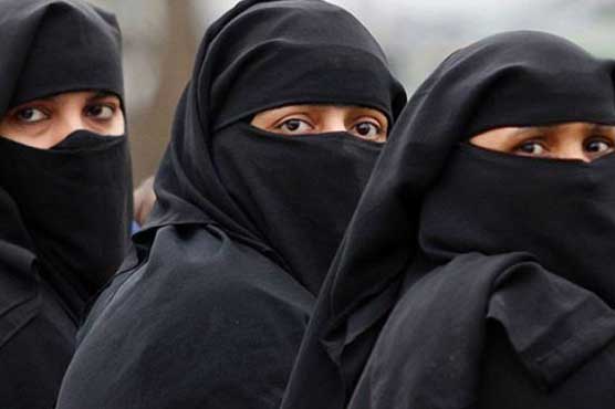 Saudi women candidates begin first election campaign