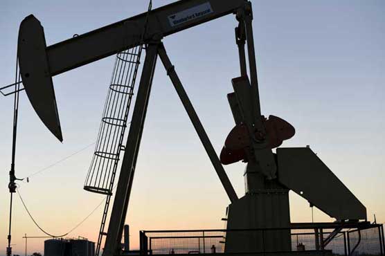 Oil prices trade below $42 in Asia