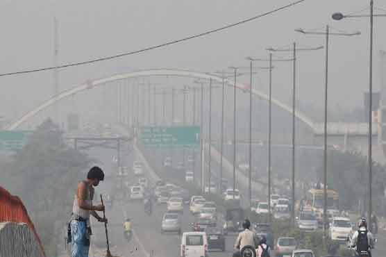 Smog chokes Delhi, Beijing as climate talks begin