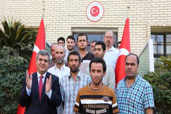 16 Turkish hostages freed in Iraq arrive back home