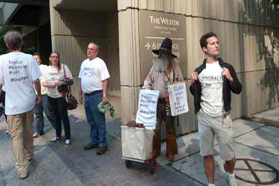 TPP trade talks narrow on tough auto, drug and dairy issues 